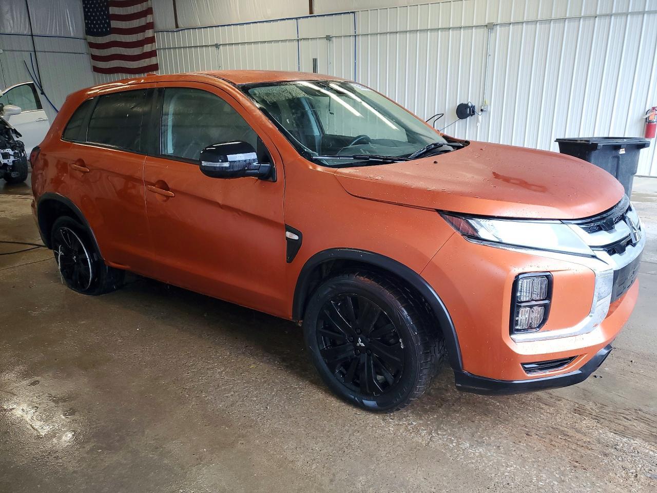 2024 Mitsubishi Outlander Sport S/Se - Фото 4