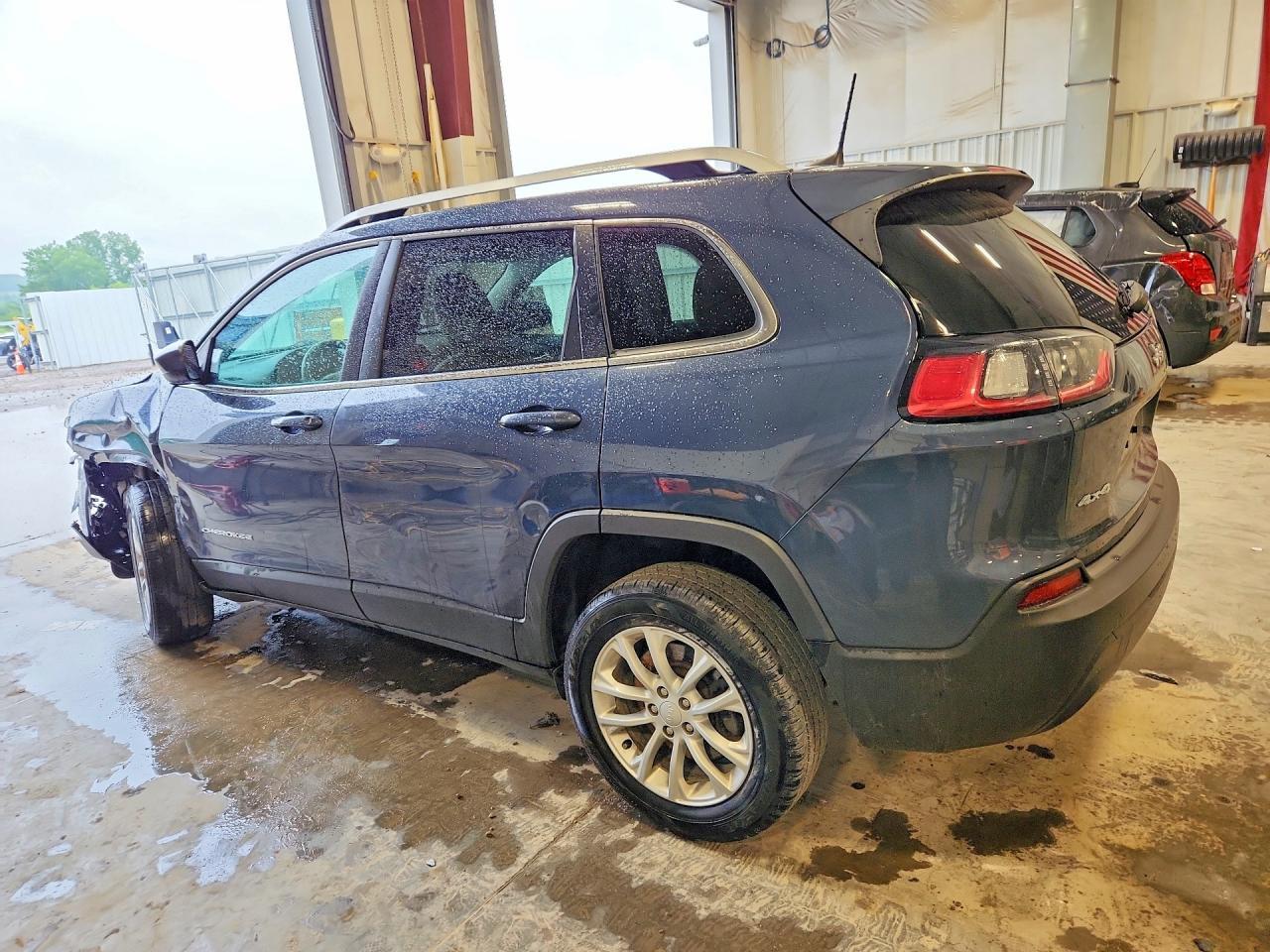 2019 Jeep Cherokee Latitude - Фото 2