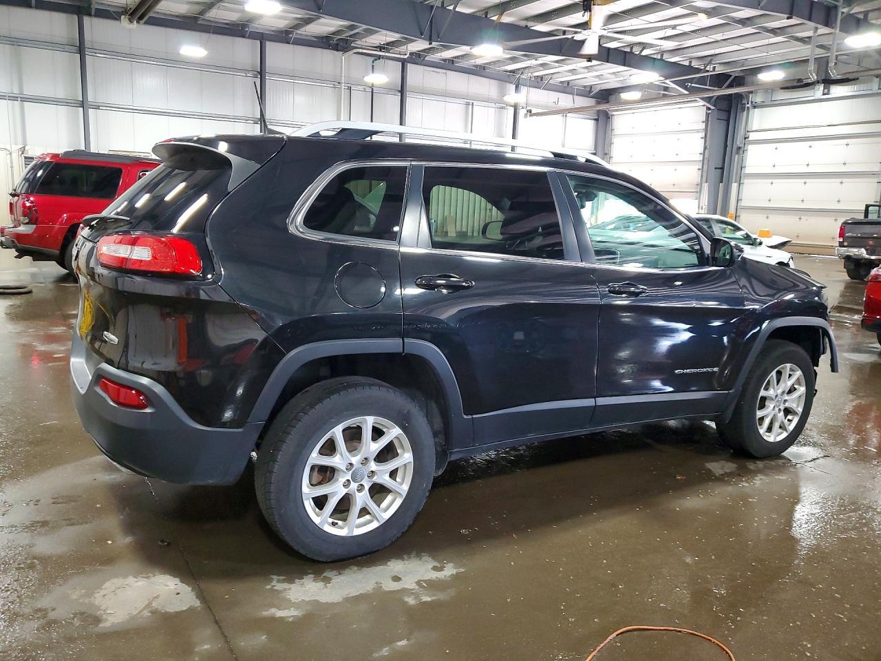 2016 Jeep Cherokee Latitude - Фото 3