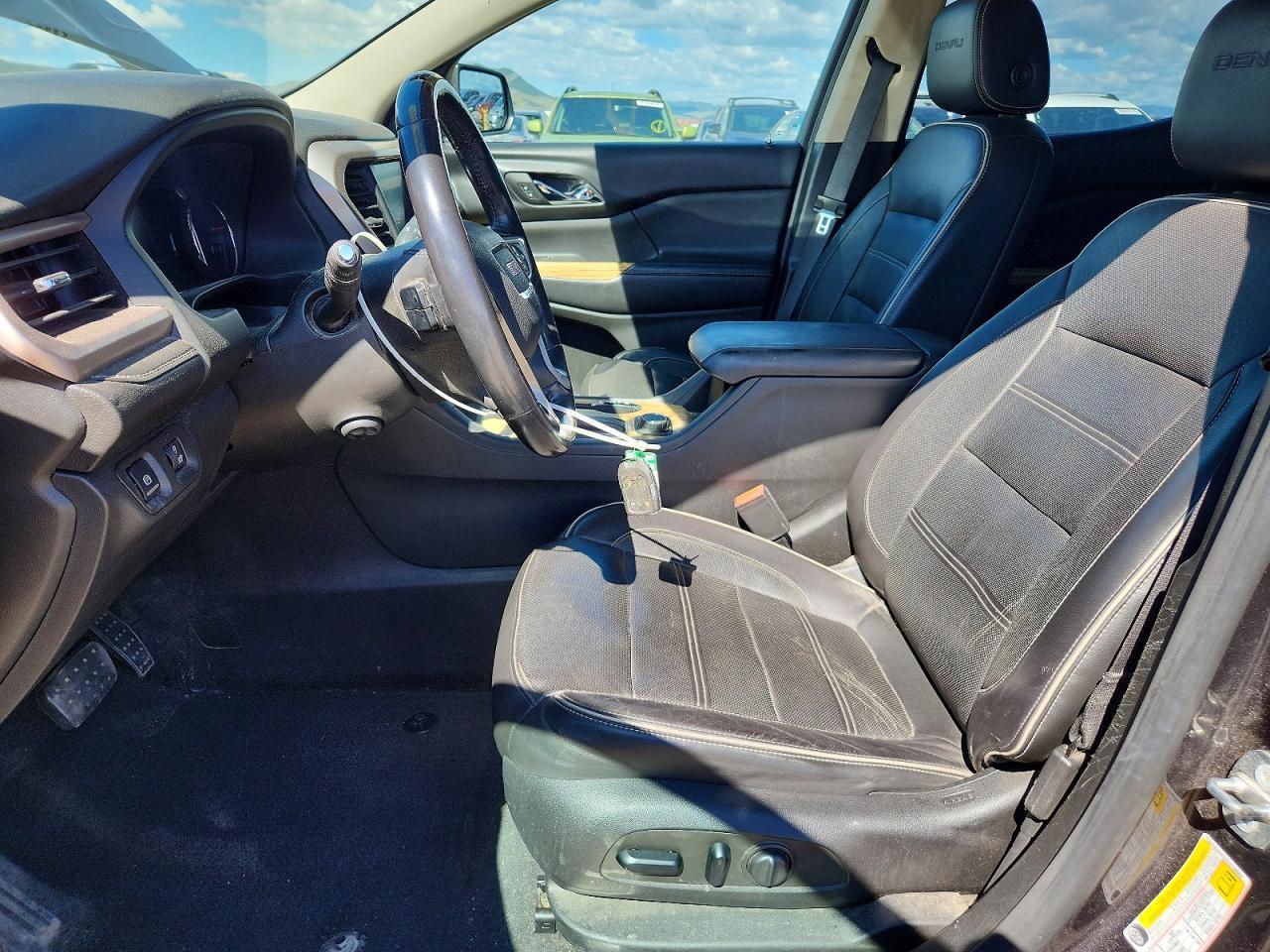 2018 GMC Acadia Denali - Image 7