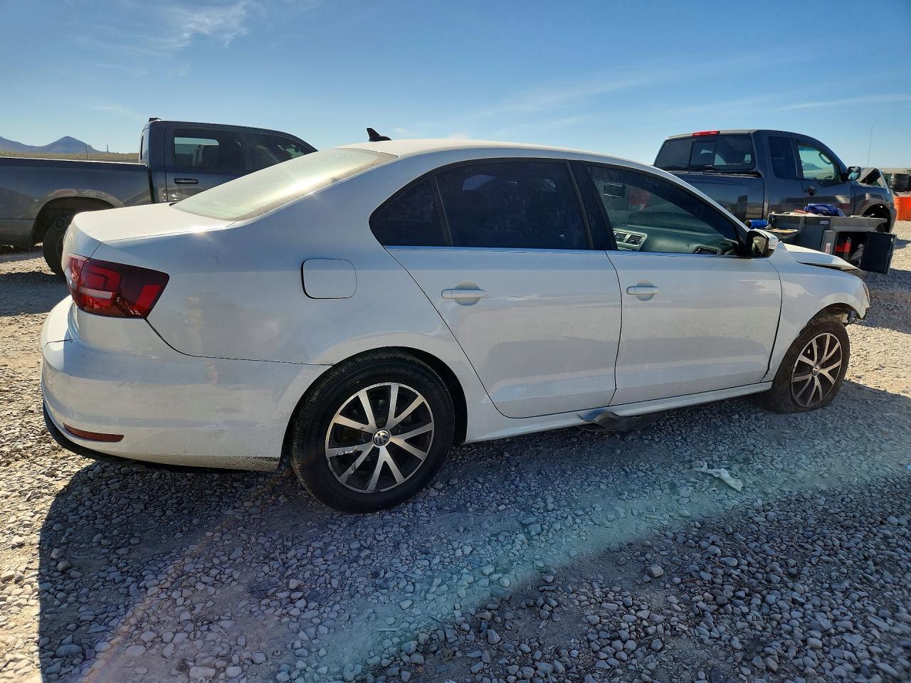 2017 Volkswagen Jetta Se - Image 3