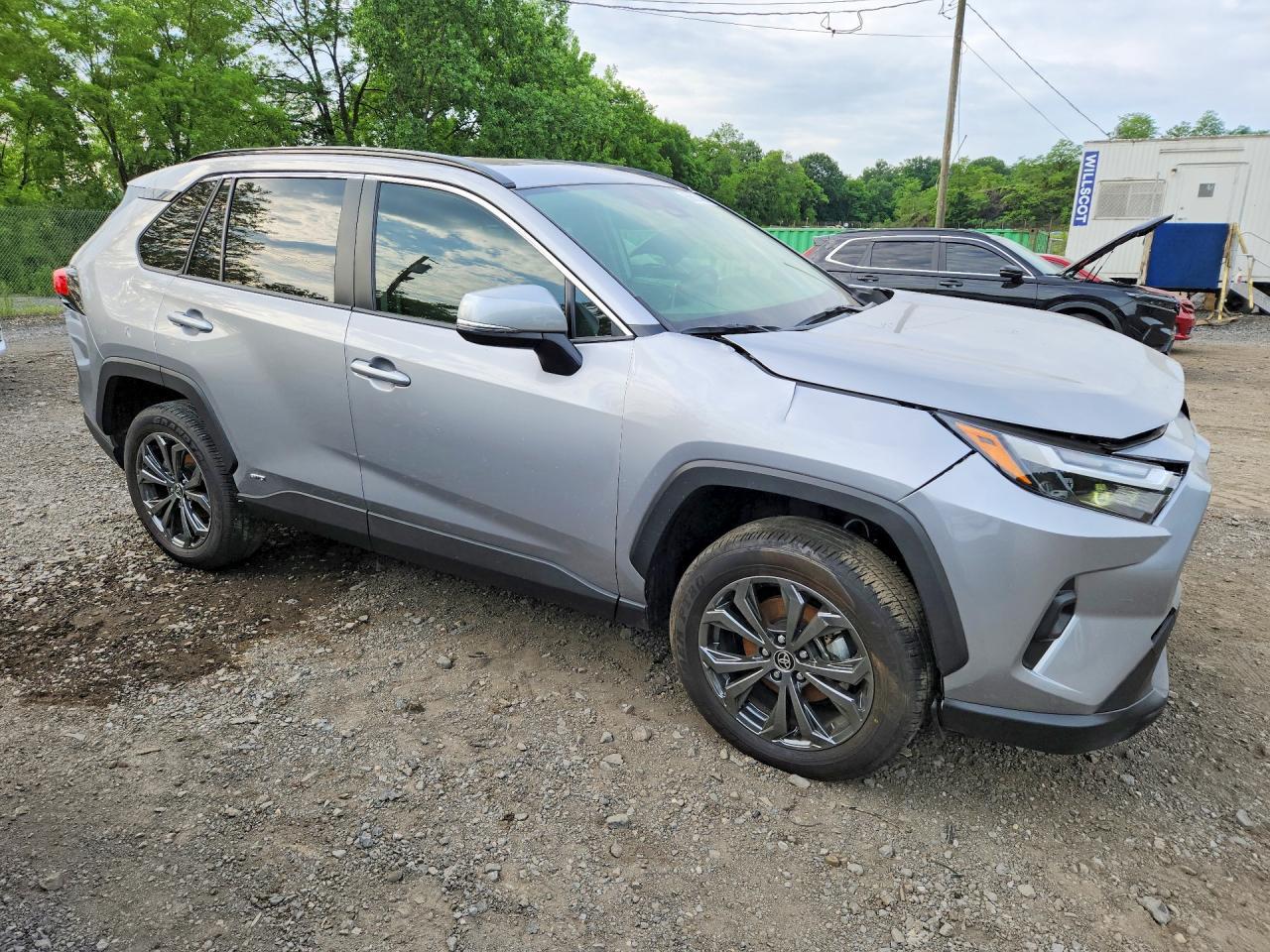 2025 Toyota Rav4 Xle Premium - Image 4