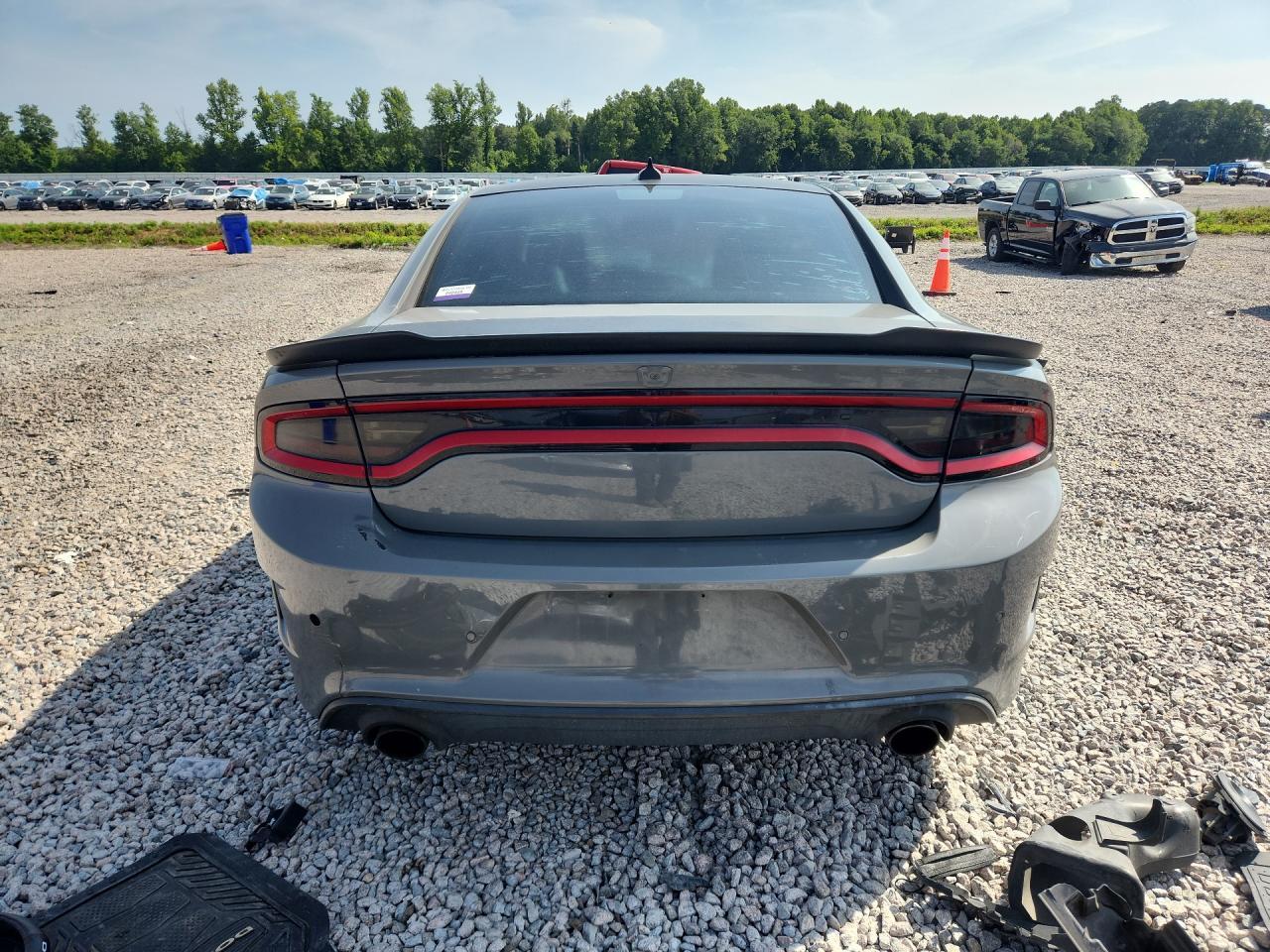 2017 Dodge Charger R - Image 6