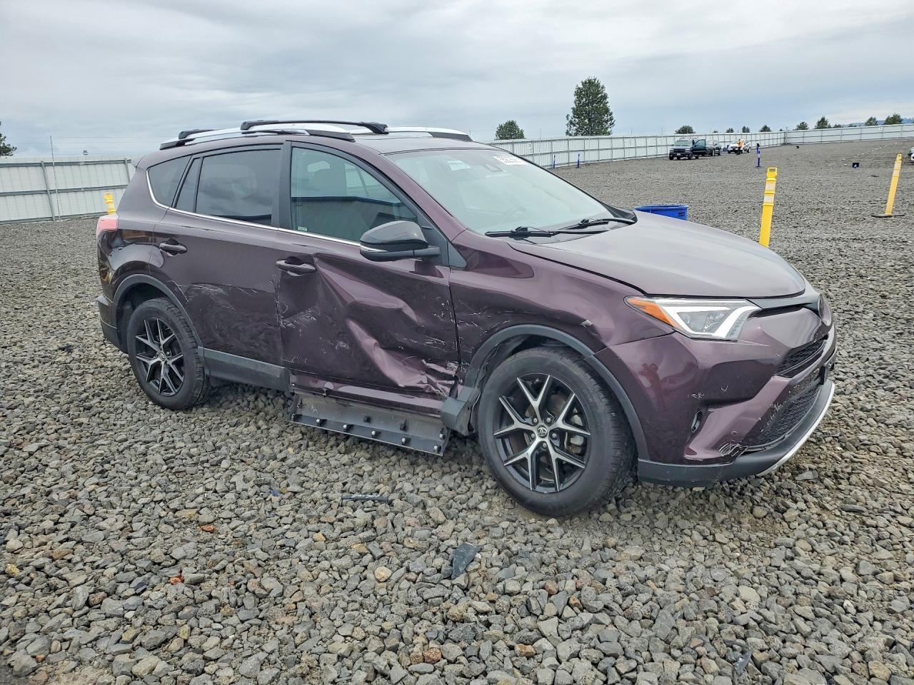 2016 Toyota Rav4 Se - Фото 4