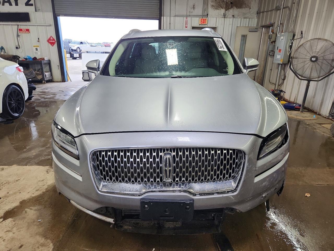 2022 Lincoln Nautilus - Image 5