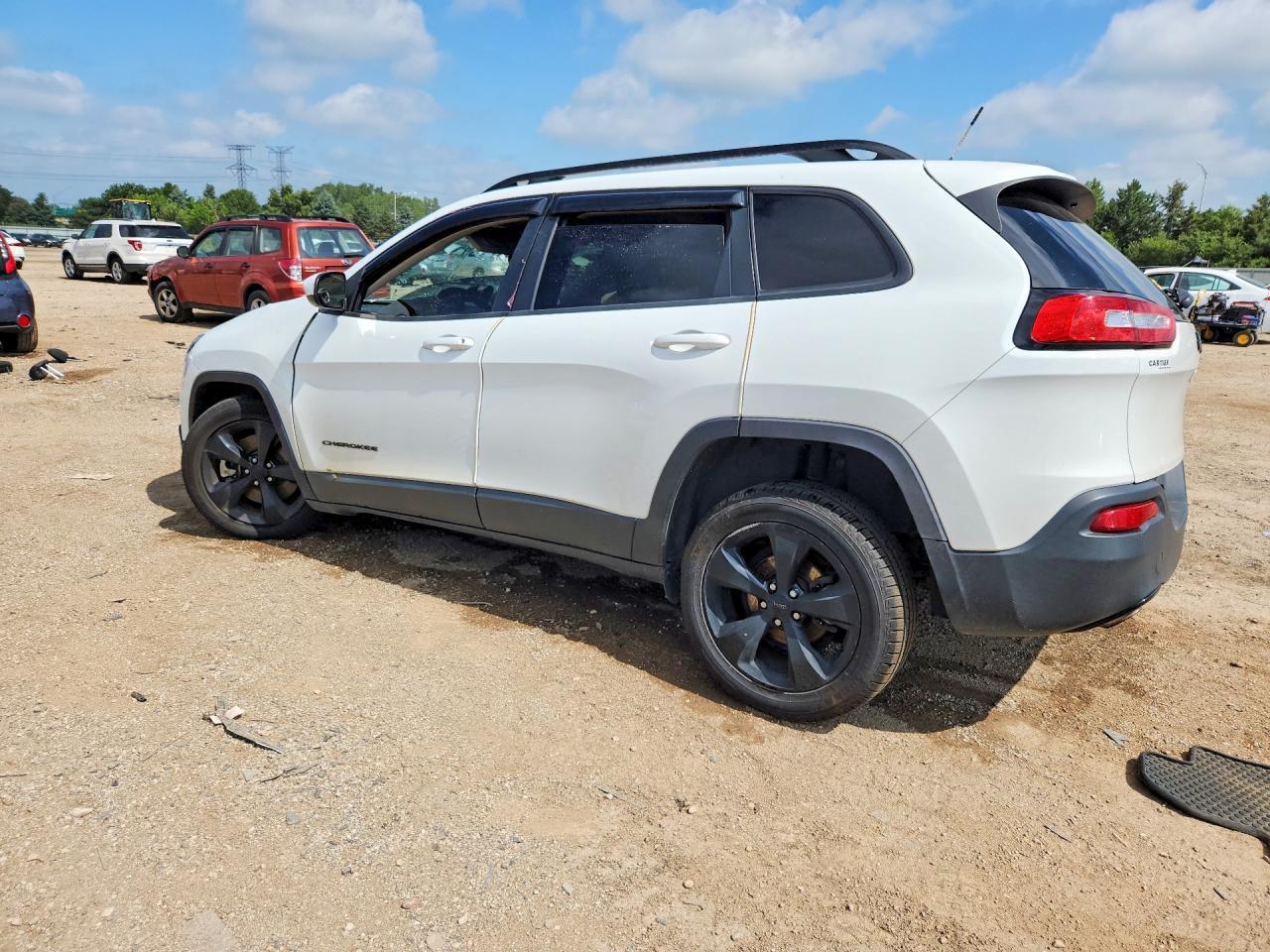 2015 Jeep Cherokee Latitude - Фото 2