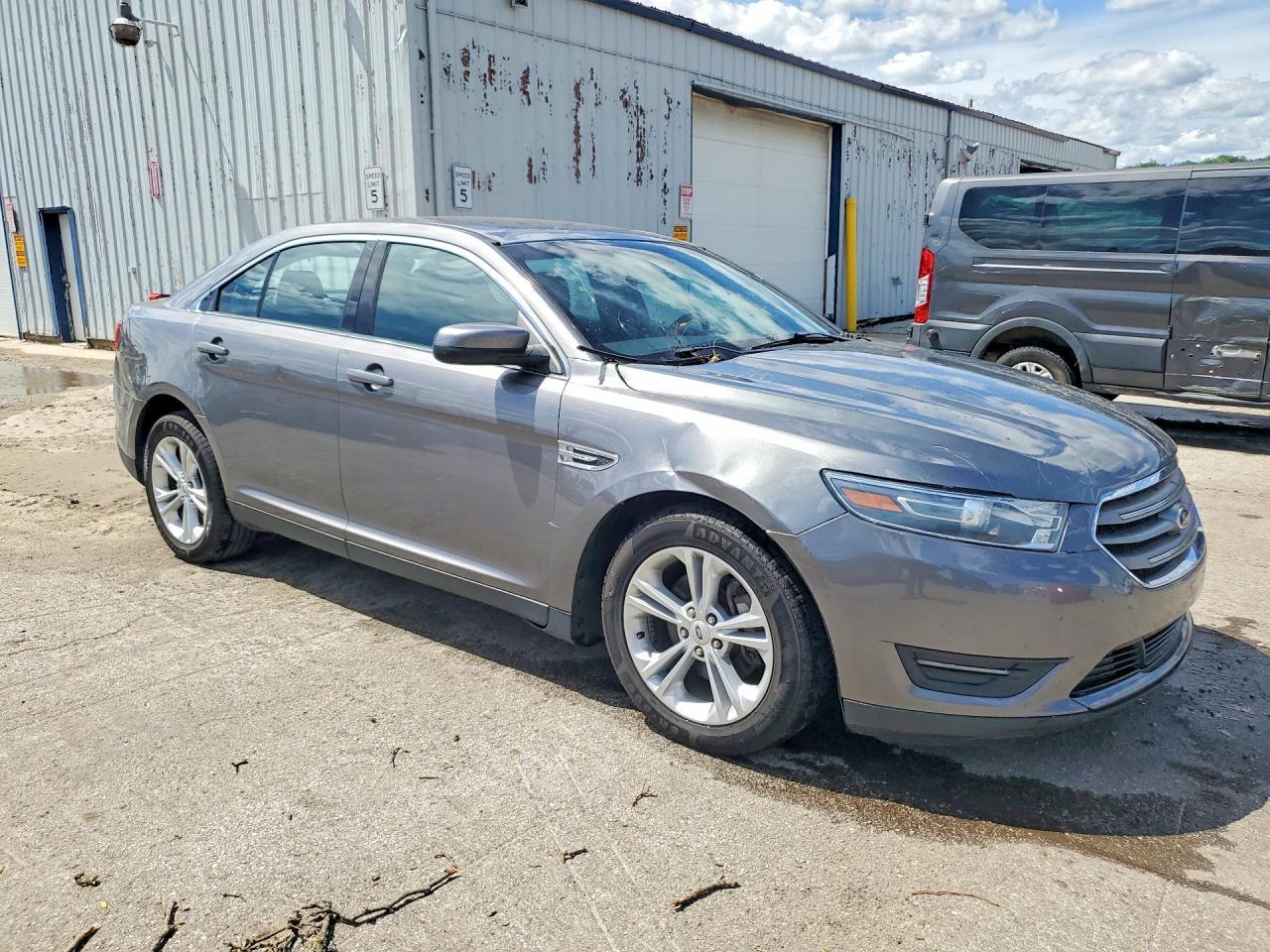 2014 Ford Taurus Sel - Image 4