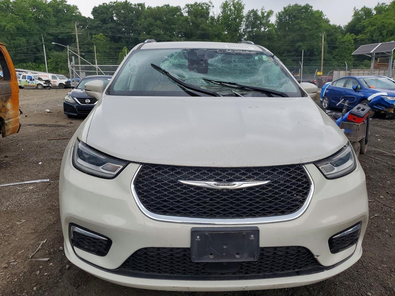 2021 Chrysler Pacifica Touring L - Image 5