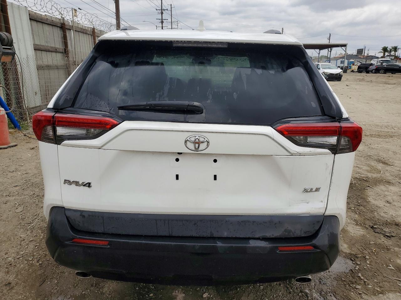 2024 Toyota Rav4 Xle - Image 7