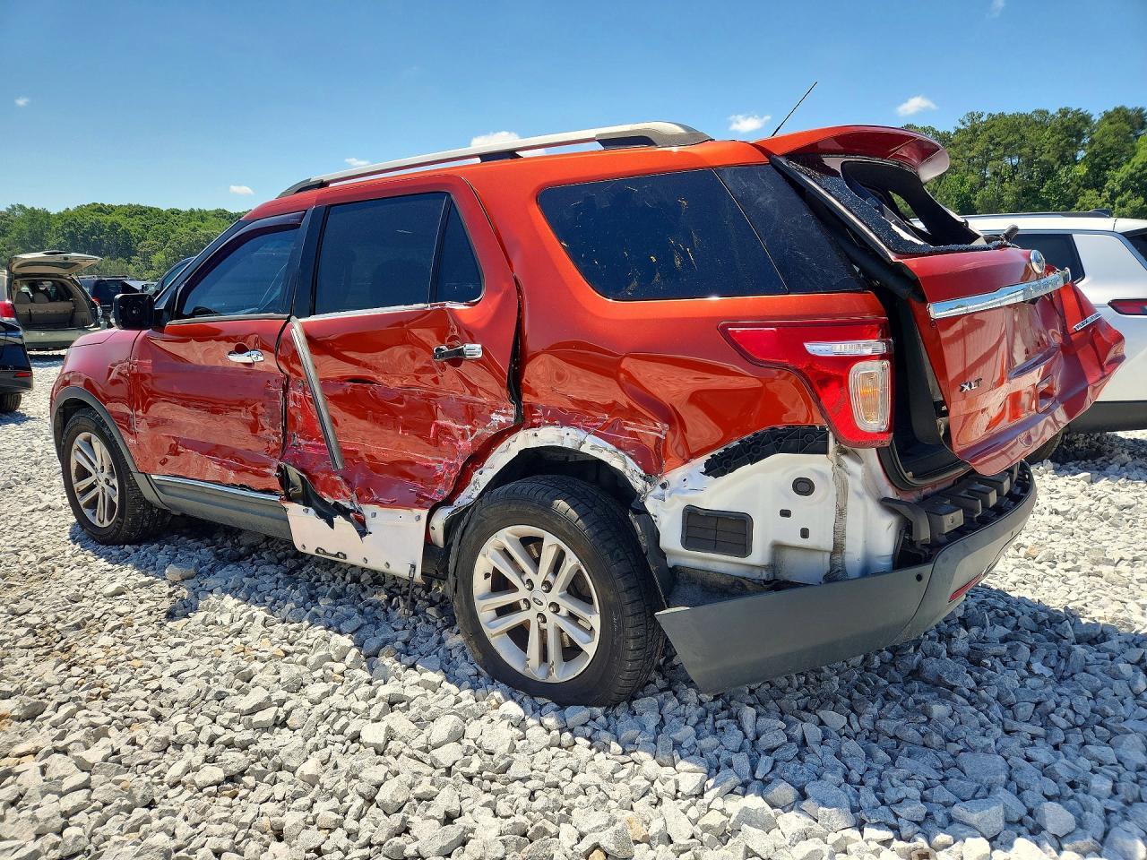 2015 Ford Explorer Xlt - Фото 2