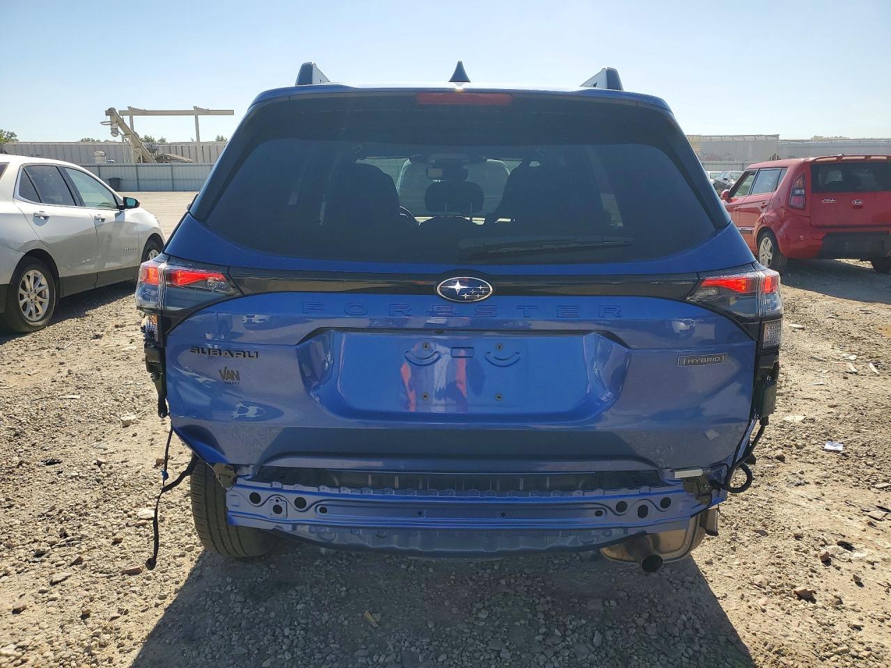 2025 Subaru Forester Premium - Фото 6