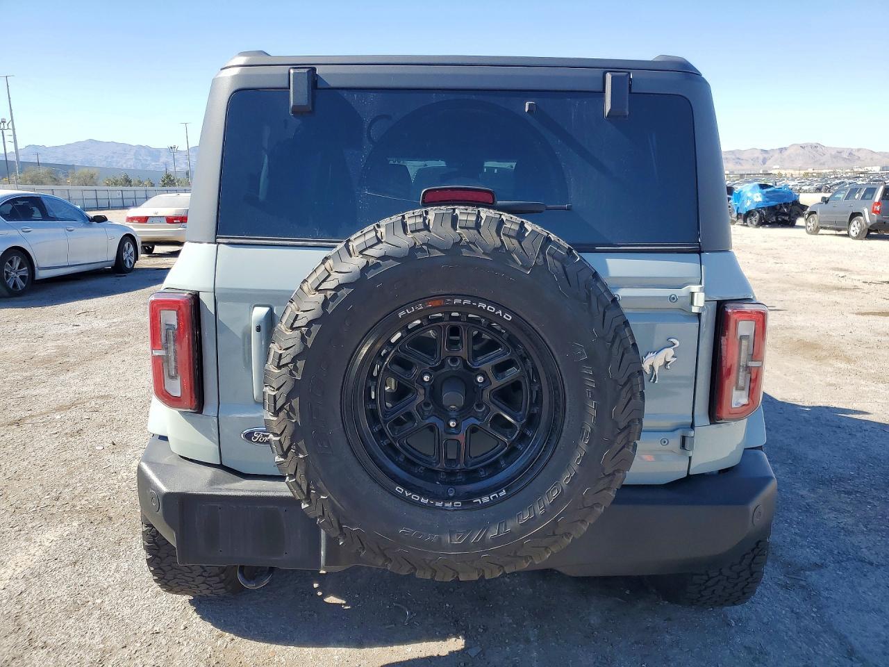 2022 Ford Bronco Base - Image 6