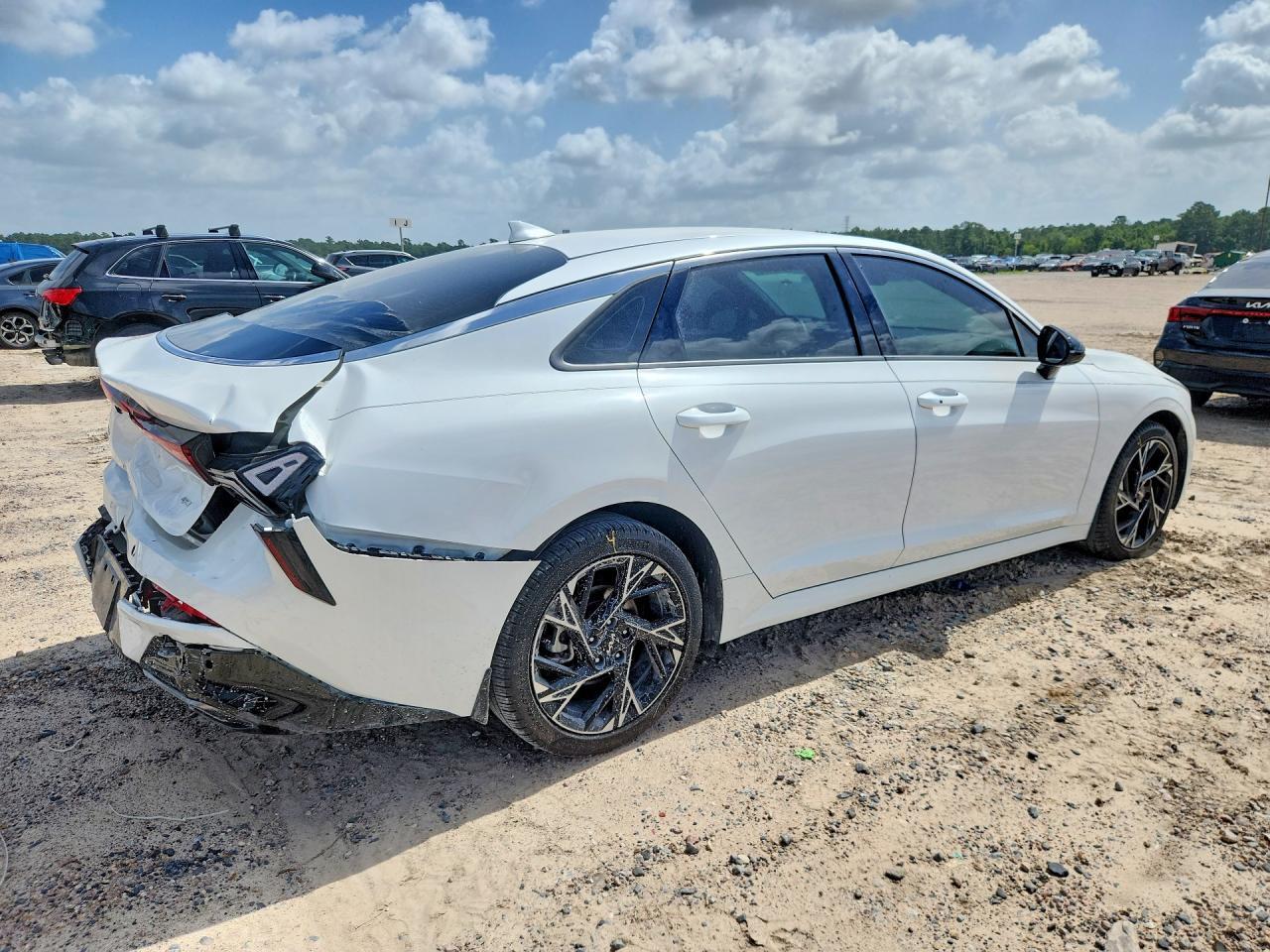 2025 Kia K5 Gt Line - Фото 3