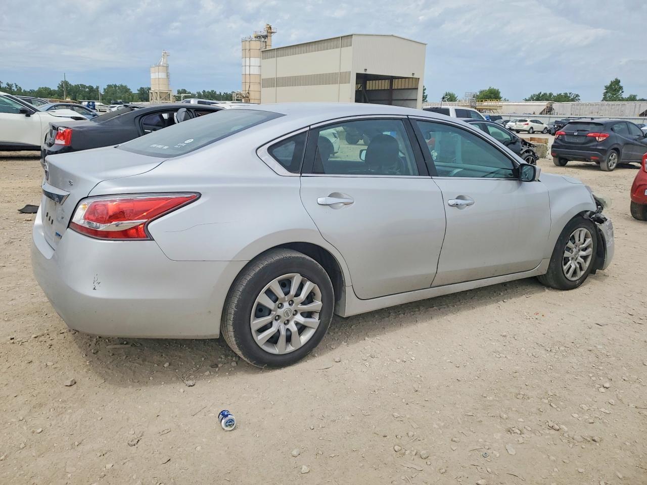 2014 Nissan Altima 2.5 S - Image 3