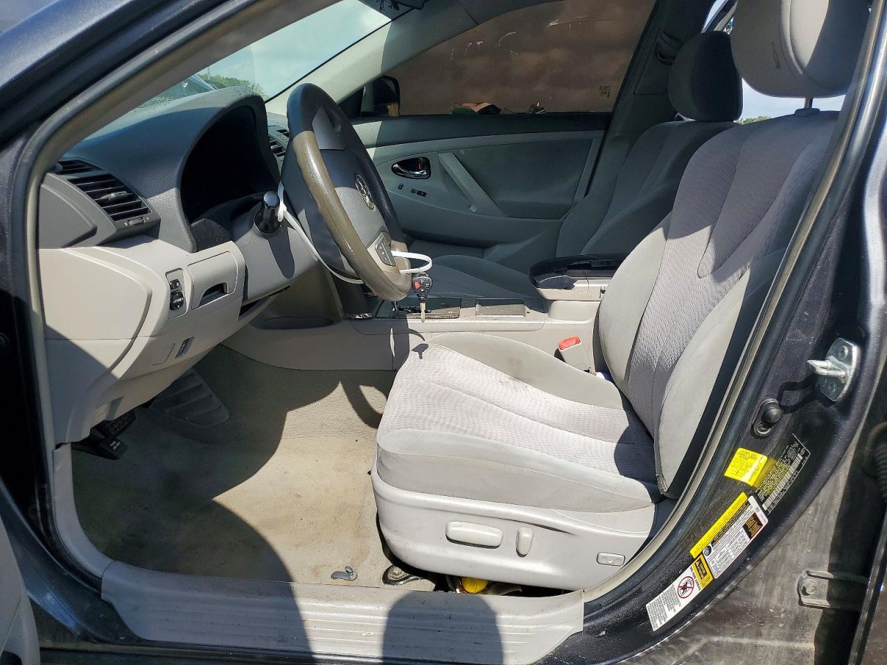 2011 Toyota Camry Le - Фото 7