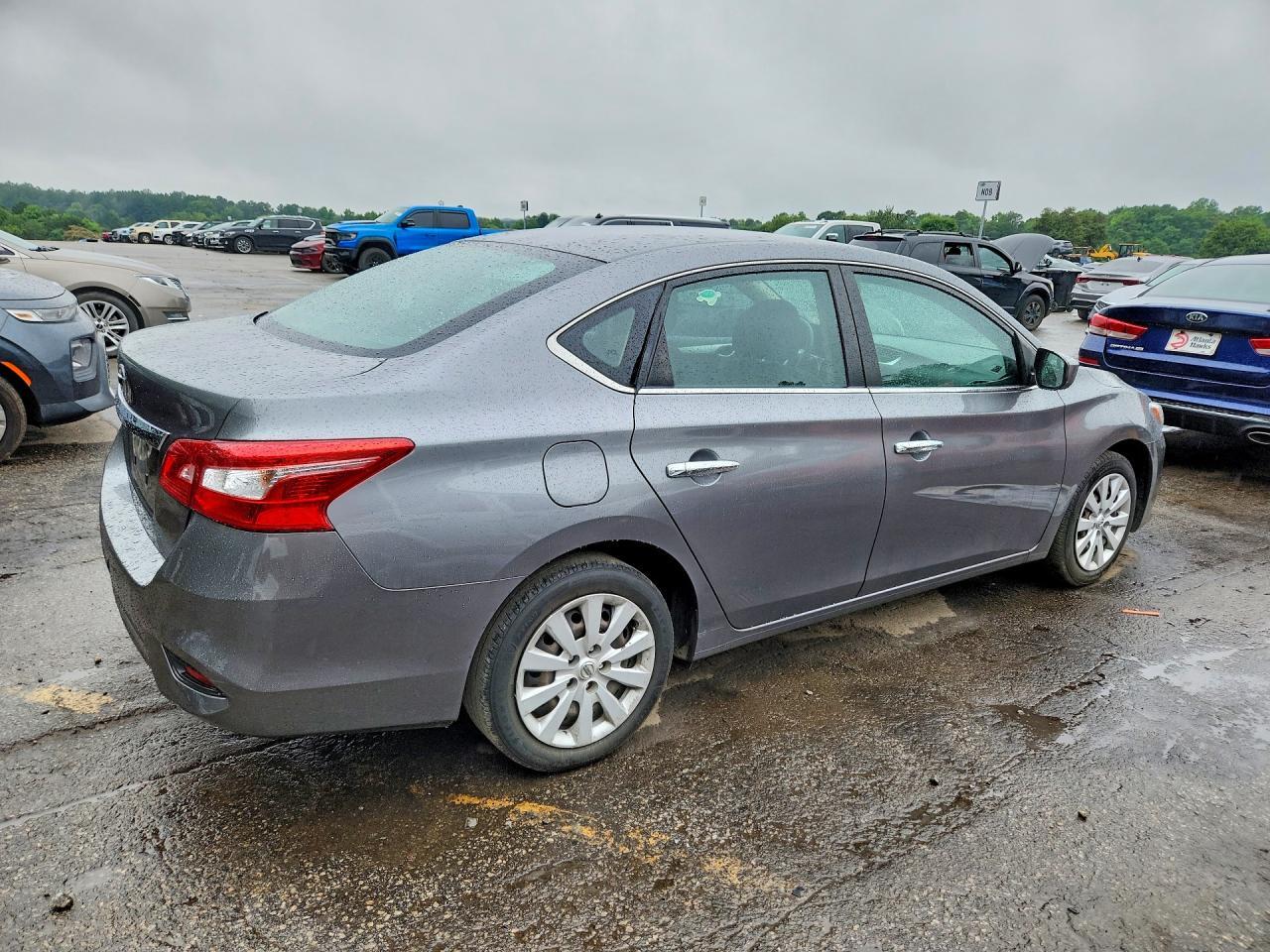 2017 Nissan Sentra S - Фото 3