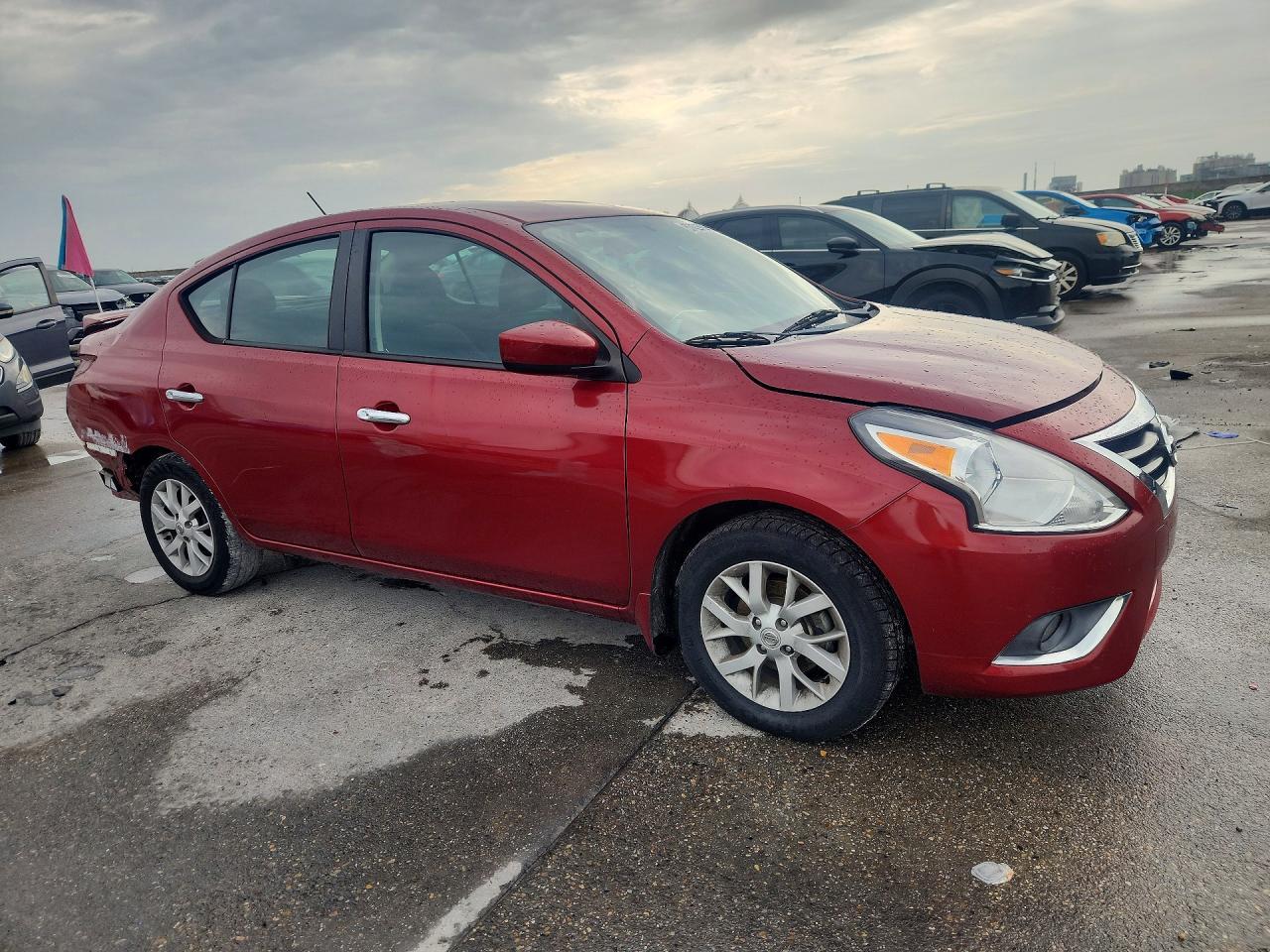 2019 Nissan Versa Sv - Image 4