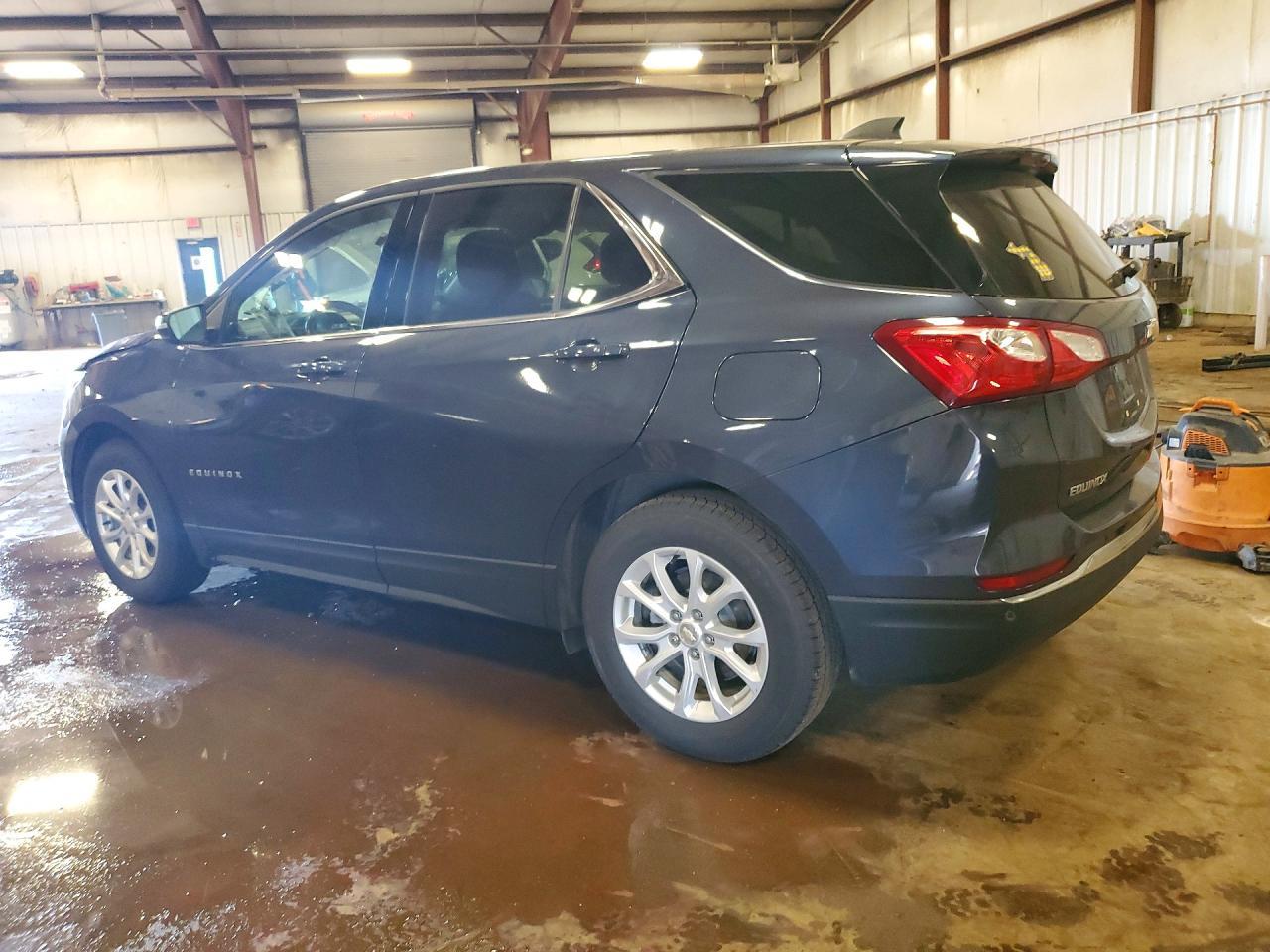 2018 Chevrolet Equinox Lt - Image 2