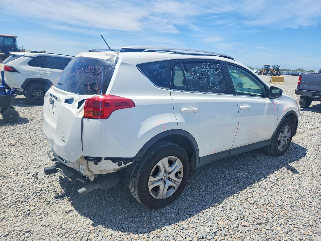 2015 Toyota Rav4 Le - Image 3