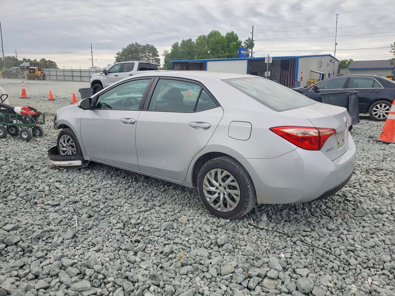 2018 Toyota Corolla Le - Image 2