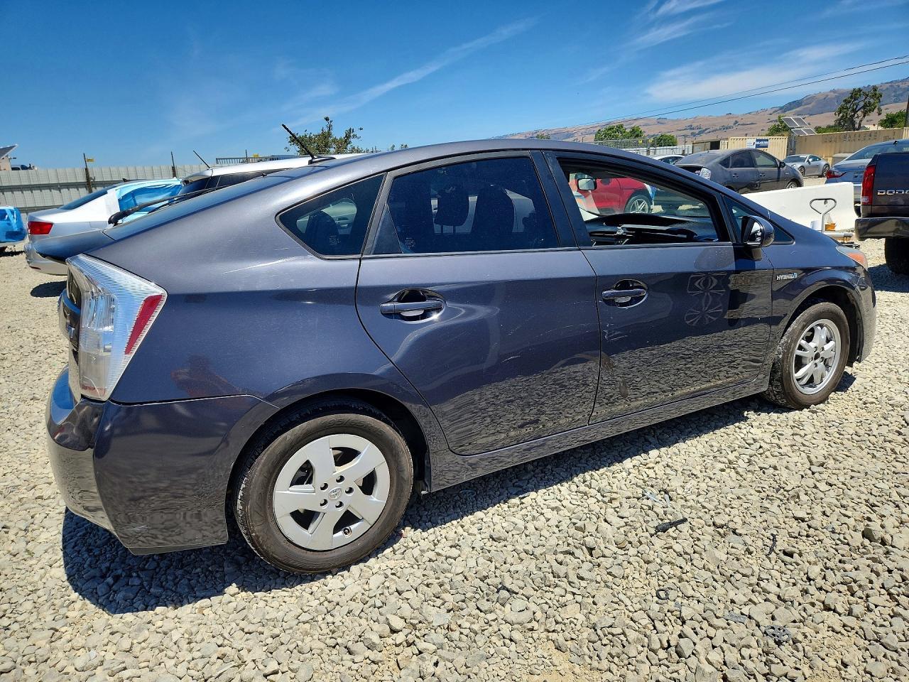 2010 Toyota Prius Iii - Фото 3