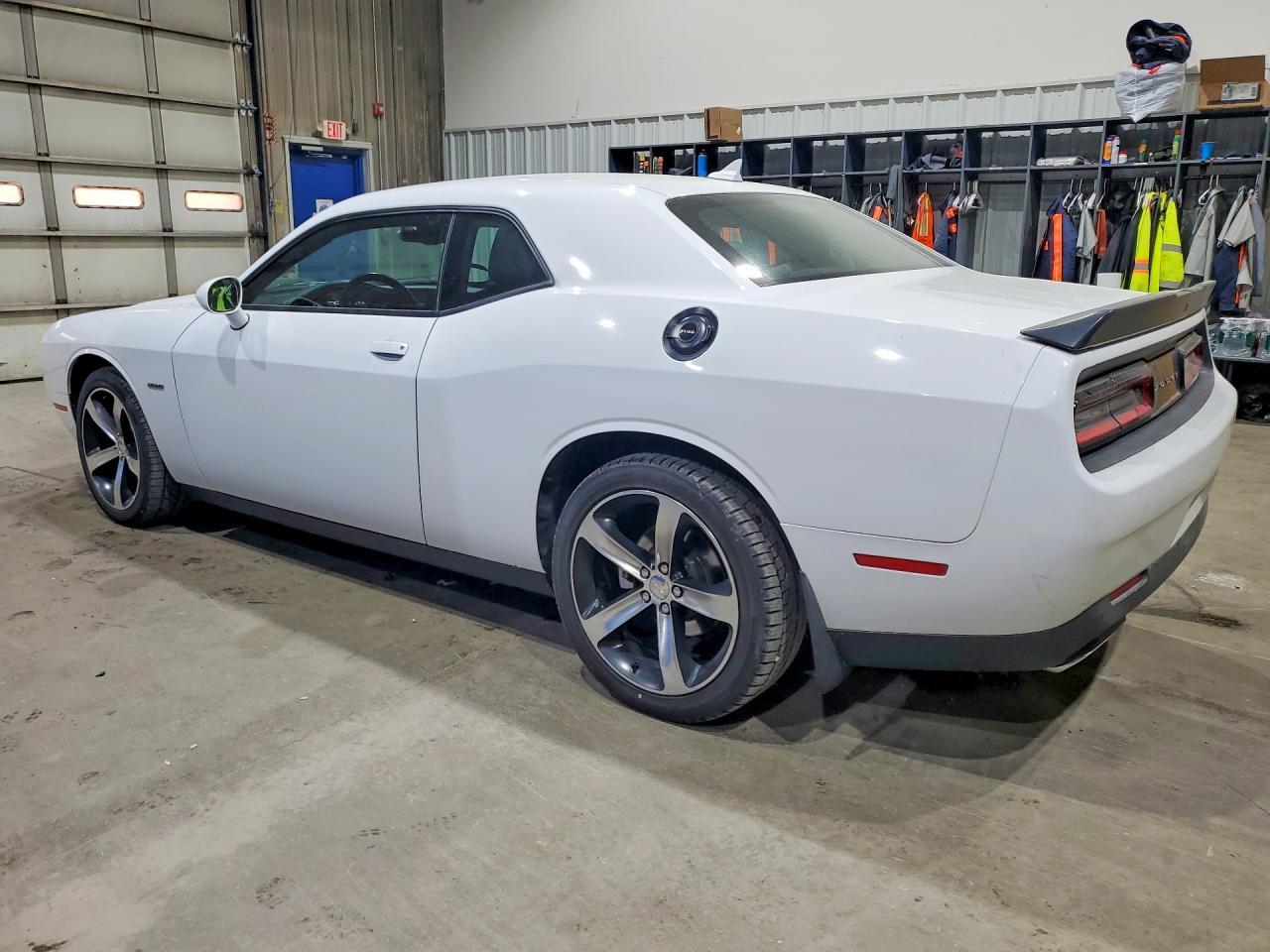 2016 Dodge Challenger R - Фото 2