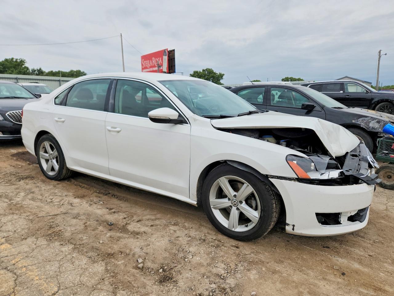 2012 Volkswagen Passat Se - Image 4