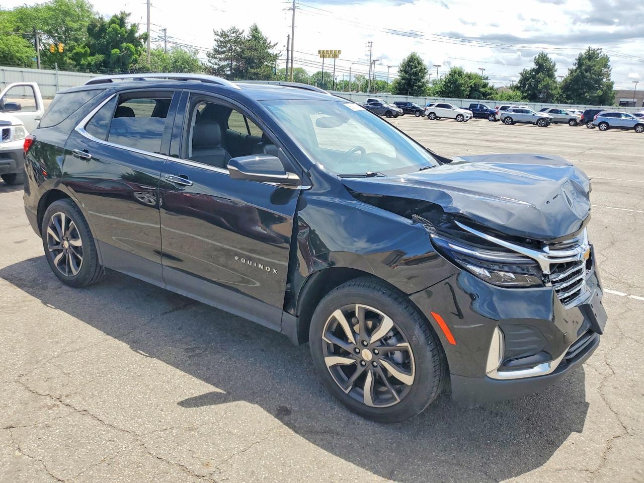 2023 Chevrolet Equinox Premier - Image 4