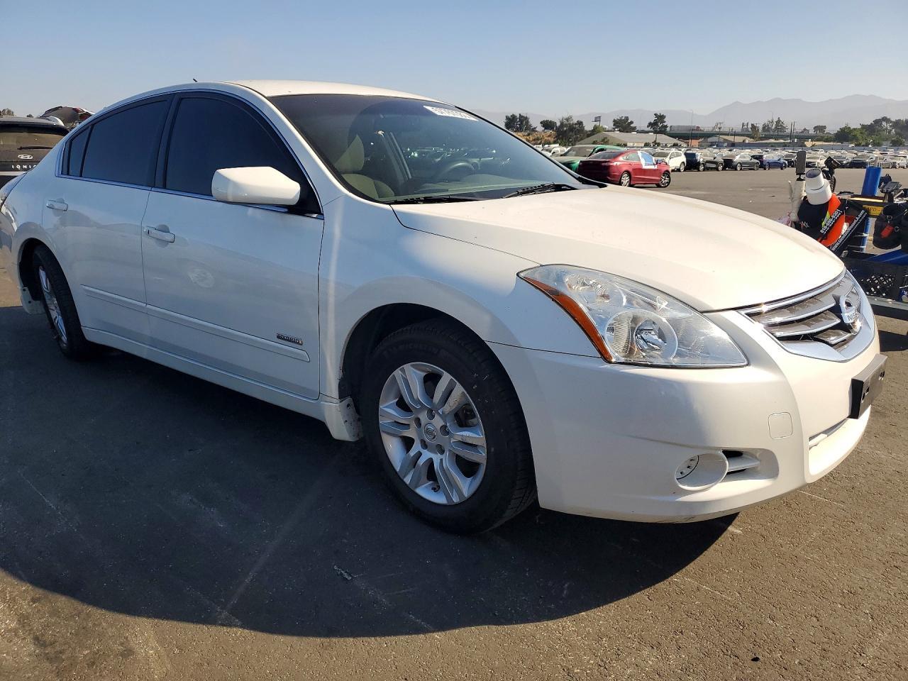 2010 Nissan Altima Hybrid - Фото 4