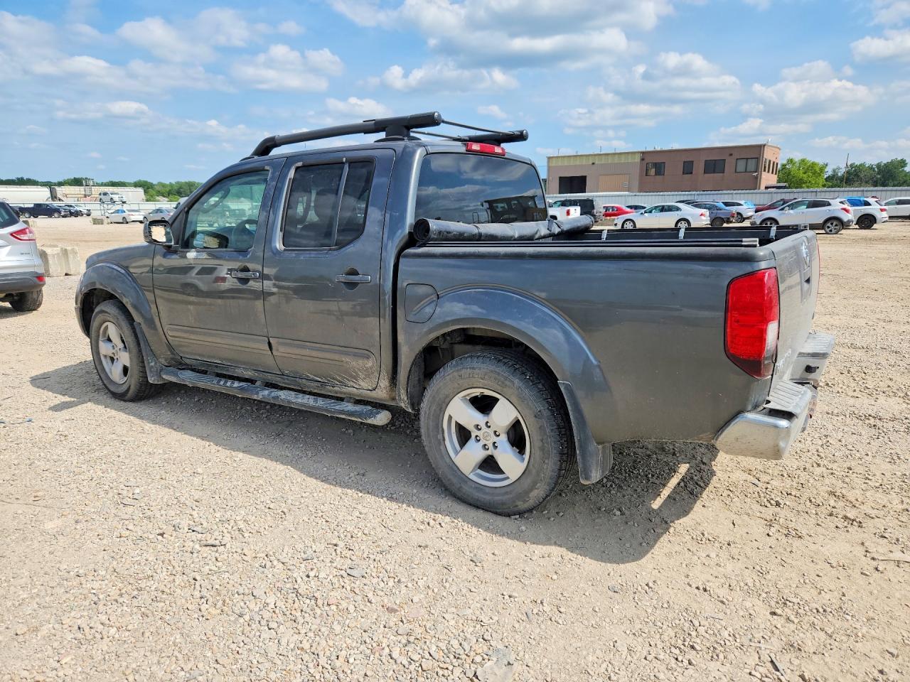 2005 Nissan Frontier Se - Фото 2