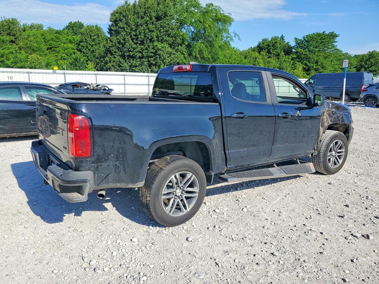 2021 Chevrolet Colorado - Фото 3