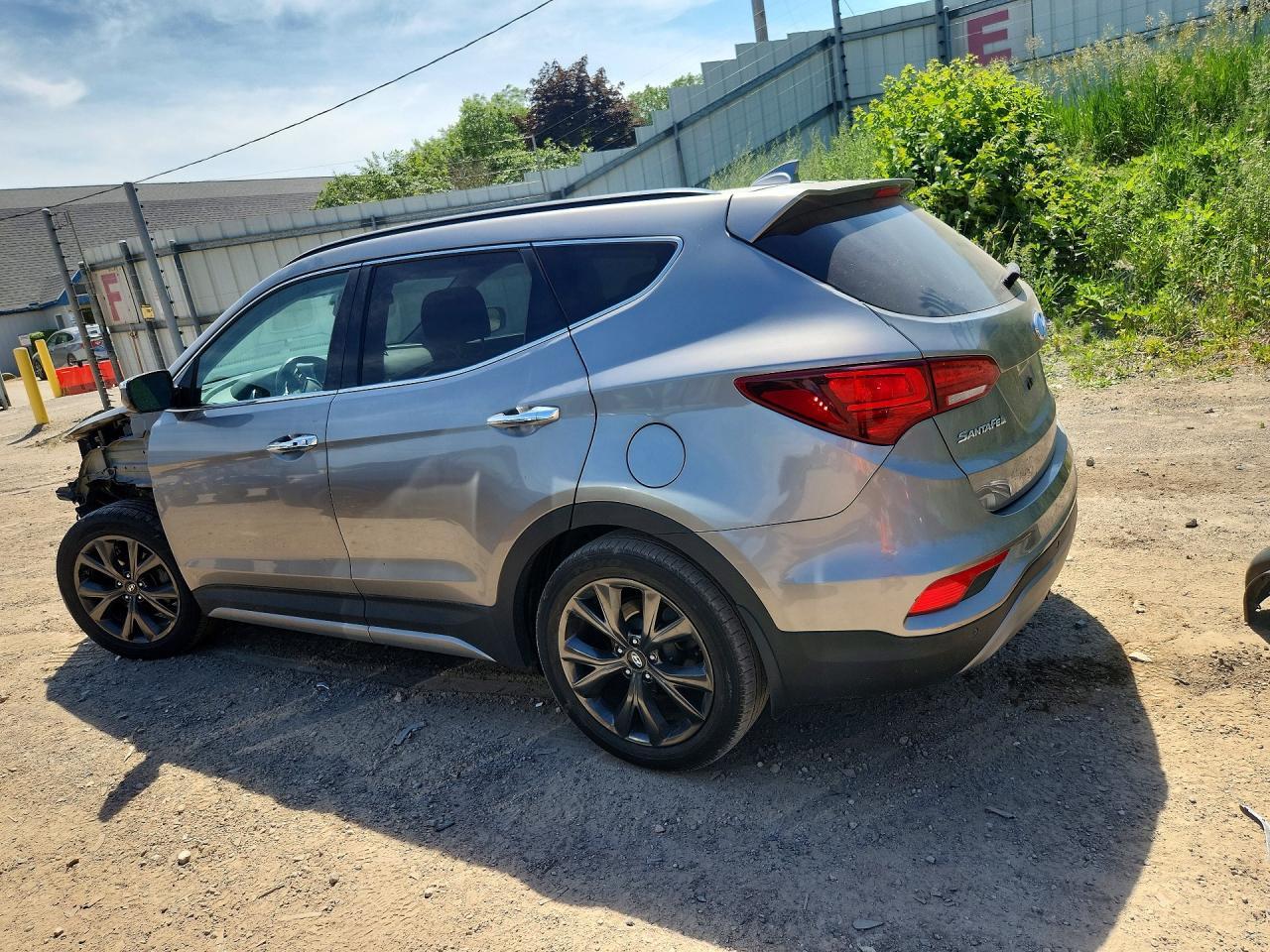 2018 Hyundai Santa Fe Sport 2.0T Ultimate - Image 2
