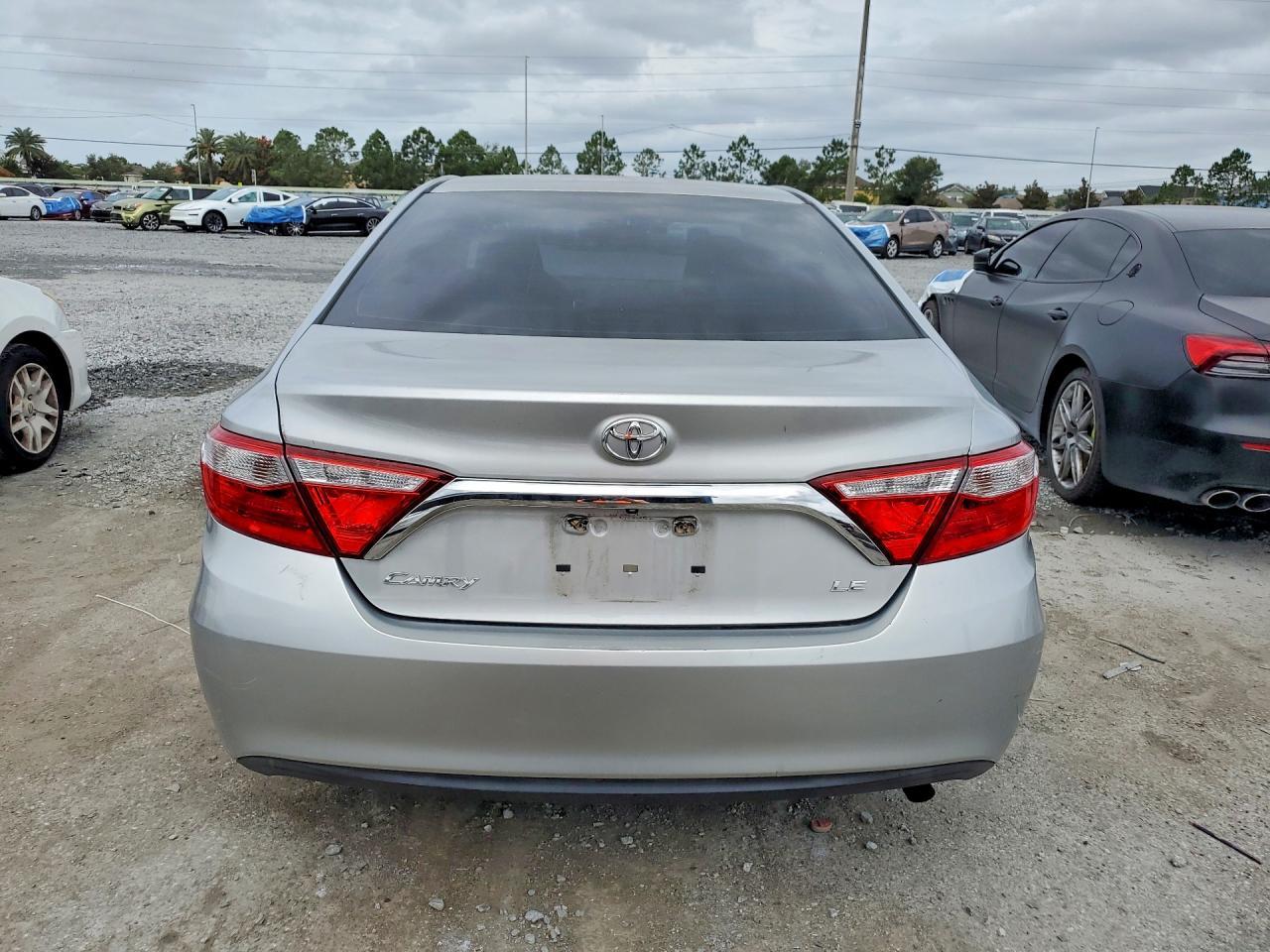 2017 Toyota Camry Le - Image 6