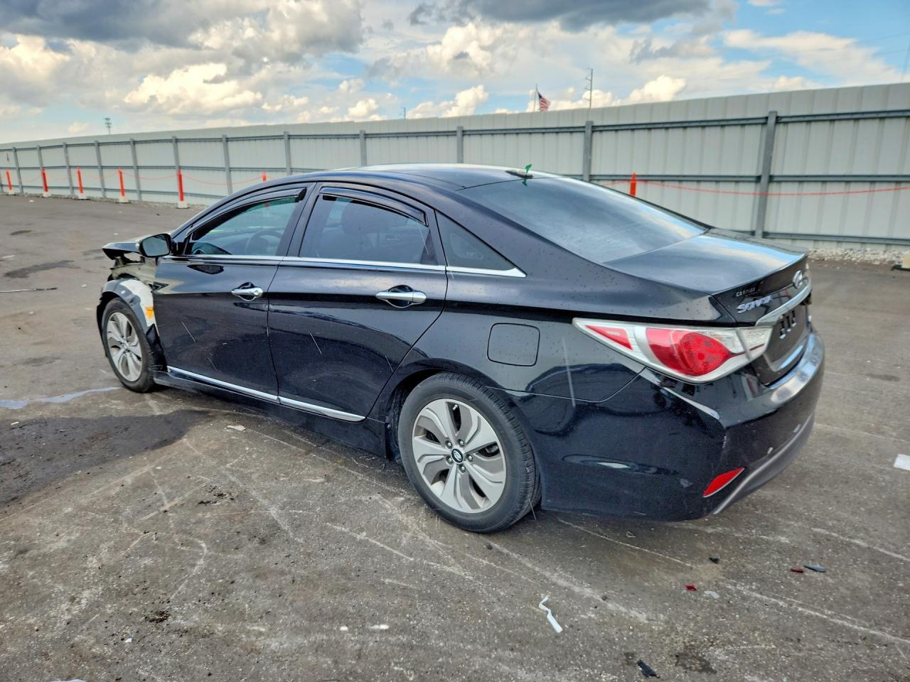 2015 Hyundai Sonata Hybrid Limited - Фото 2