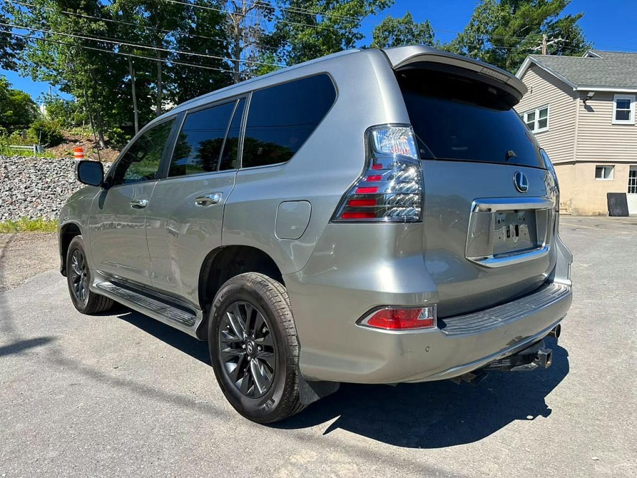 2021 Lexus Gx 460 Premium - Image 2