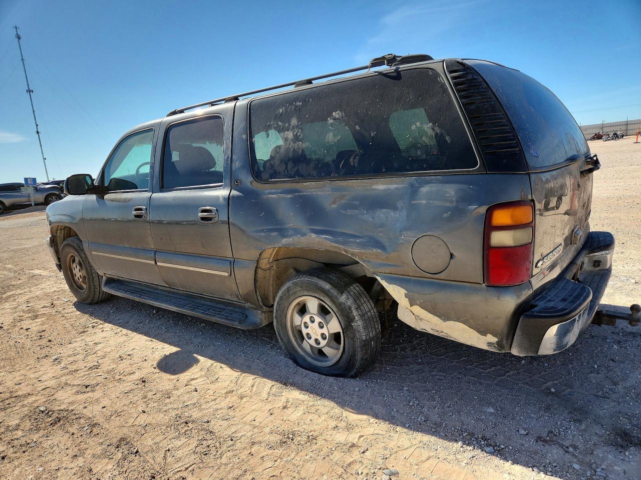 2002 Chevrolet Suburban - Фото 2