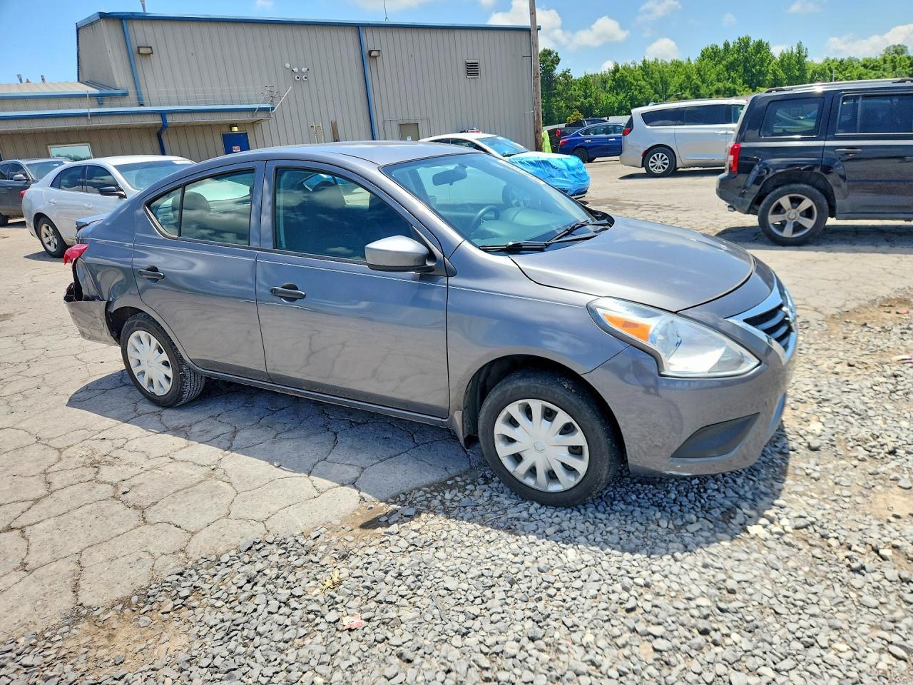 2017 Nissan Versa 1.6 S Plus - Image 4
