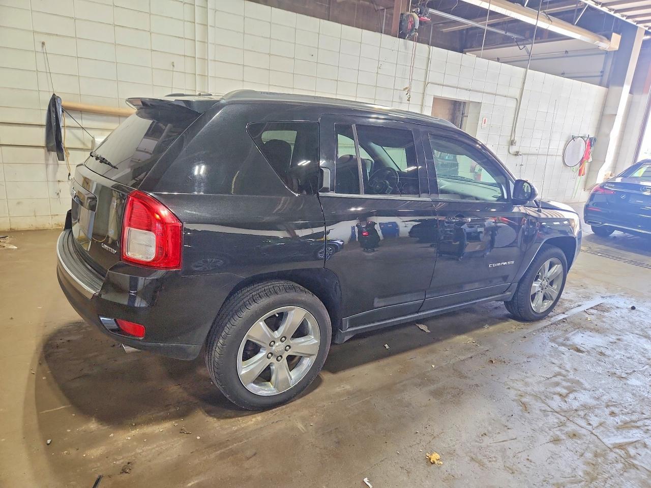 2011 Jeep Compass Limited - Image 3