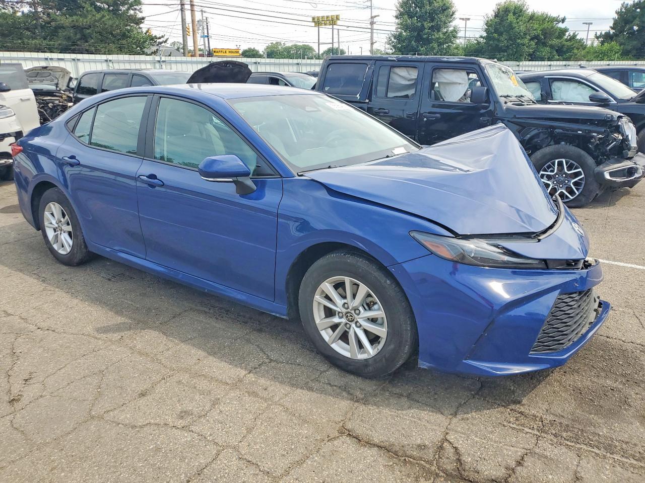 2025 Toyota Camry Le - Фото 4