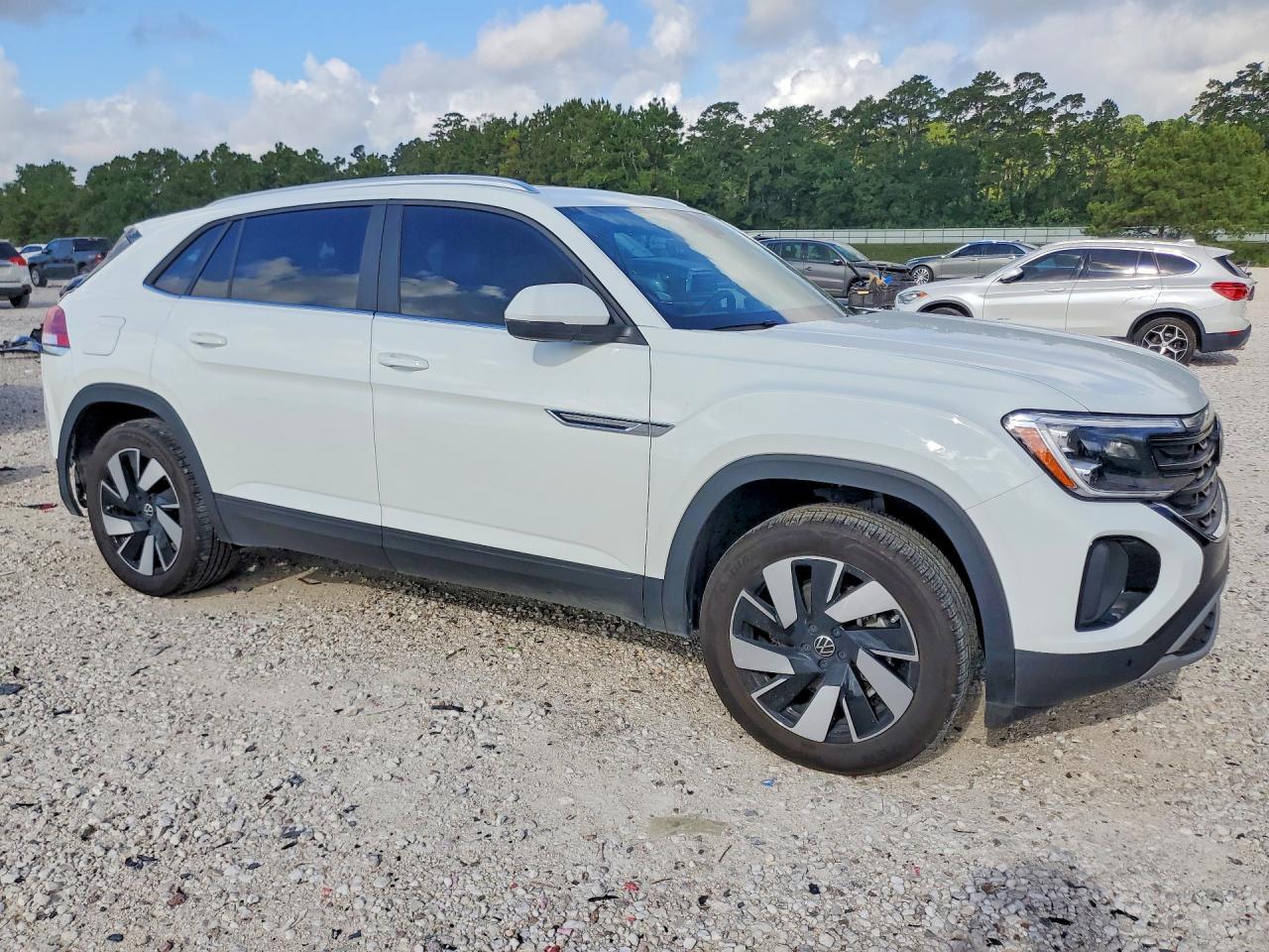 2025 Volkswagen Atlas Cross Sport Se - Image 4