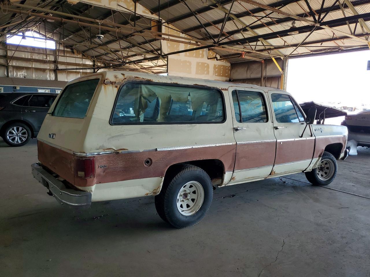 1973 Chevrolet Suburban - Фото 3