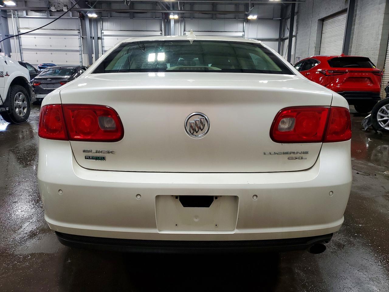 2011 Buick Lucerne Cxl - Фото 6