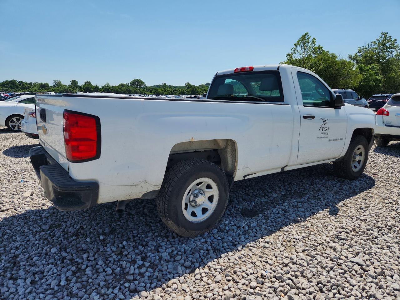 2016 Chevrolet Silverado C1500 - Image 3