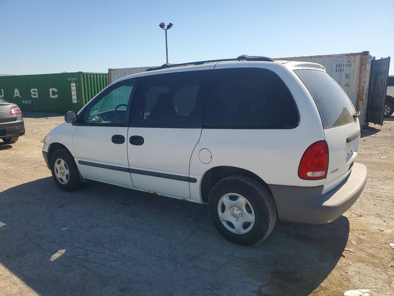 2000 Dodge Caravan - Image 2