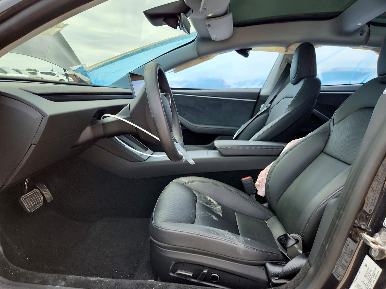 2024 Tesla Model 3 - Image 7
