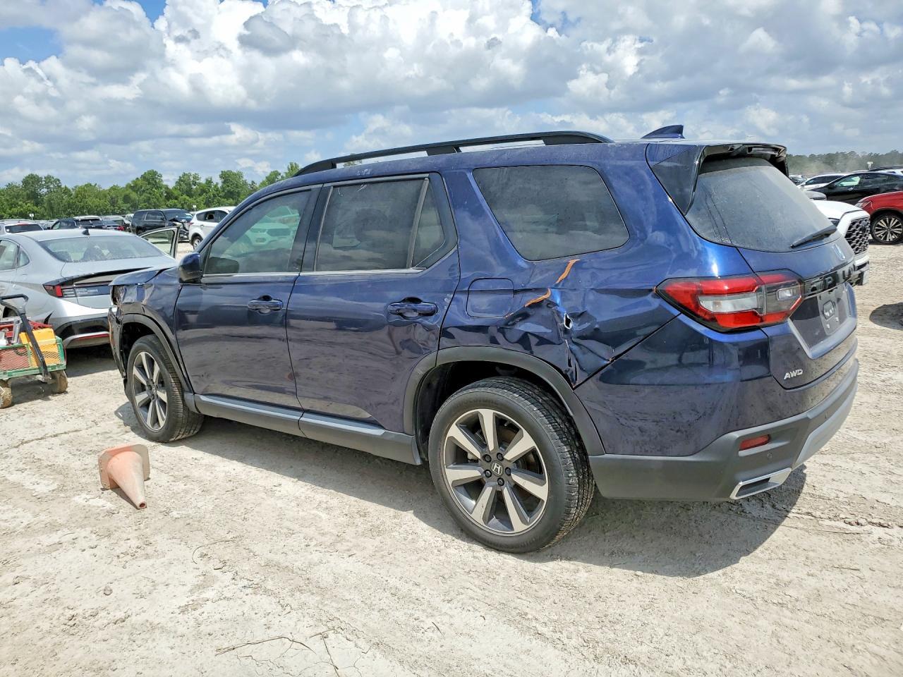 2023 Honda Pilot Elite - Фото 2