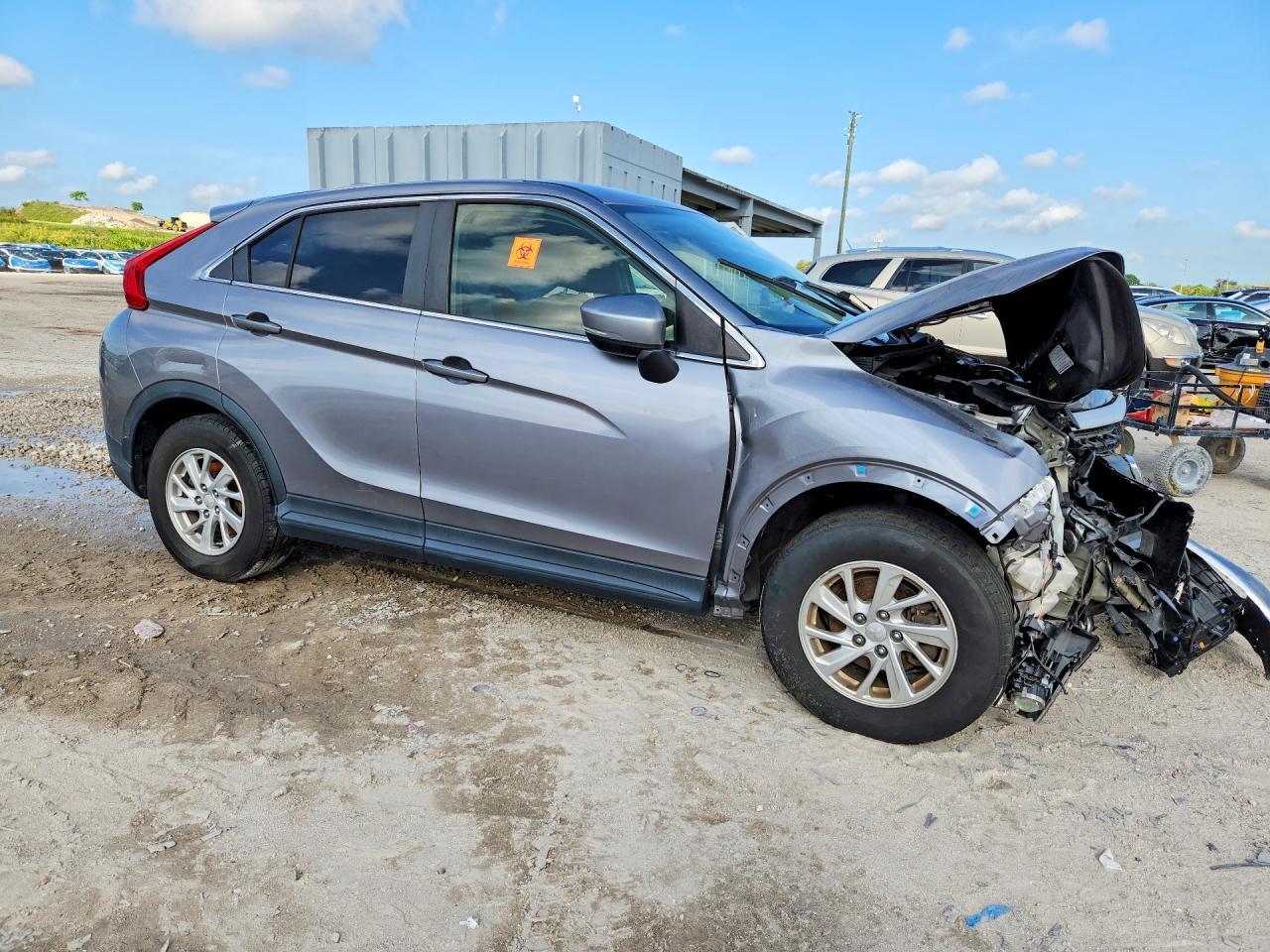 2019 Mitsubishi Eclipse Cross Es - Image 4
