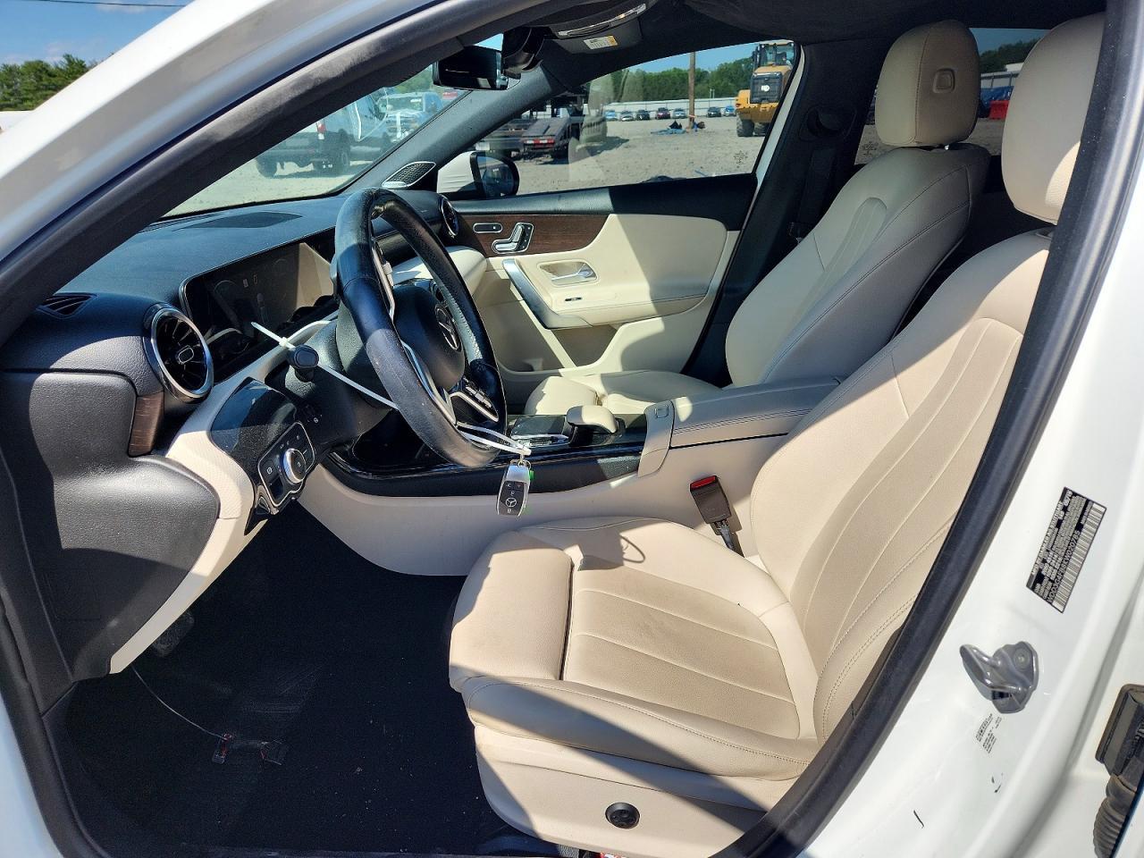 2019 Mercedes-Benz A 220 4Matic - Image 7