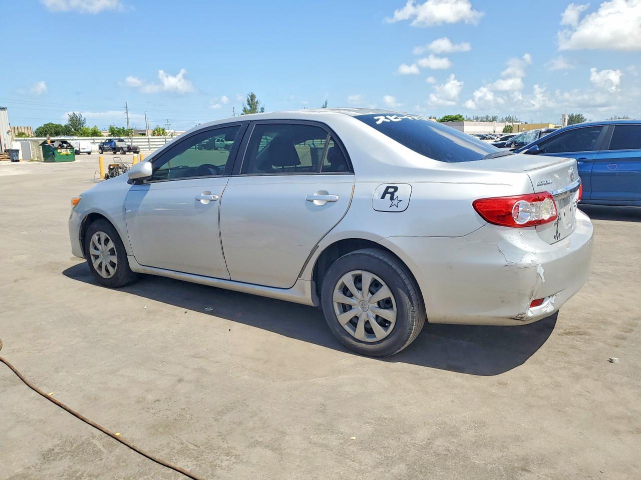 2011 Toyota Corolla Le - Фото 2