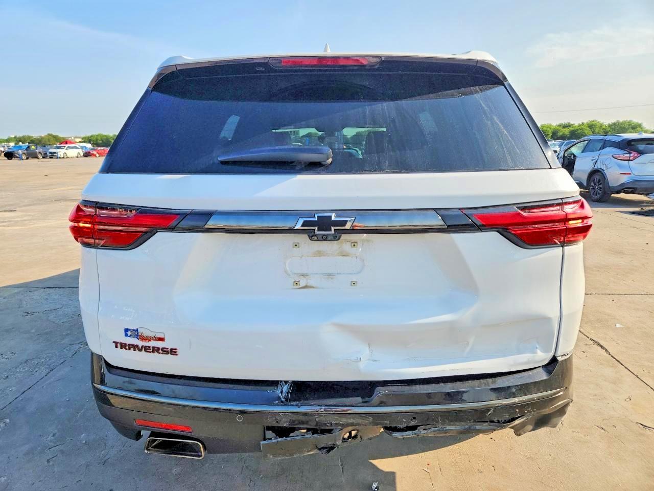 2023 Chevrolet Traverse Premier - Фото 6